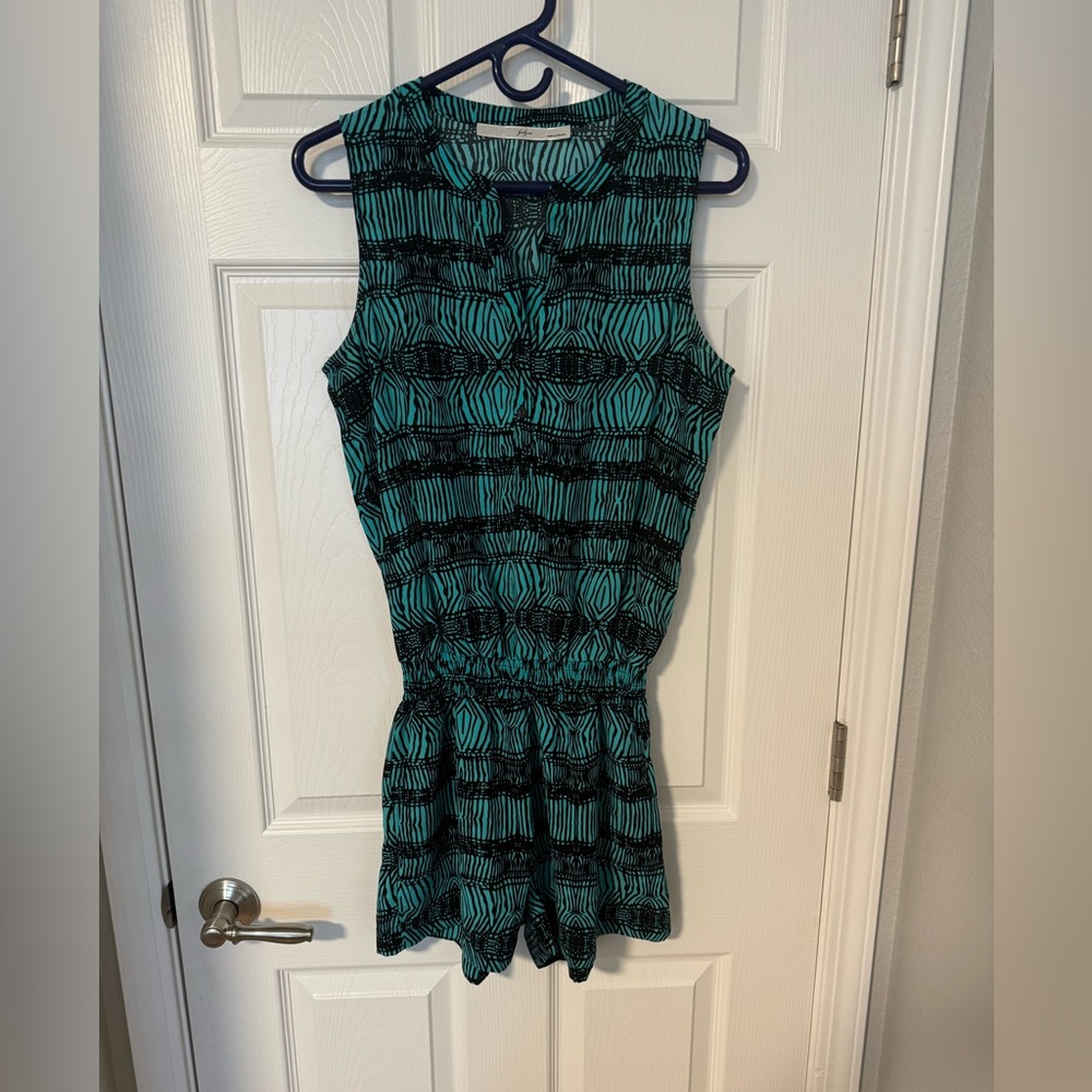 Gibson Tribal Front Romper Size Small